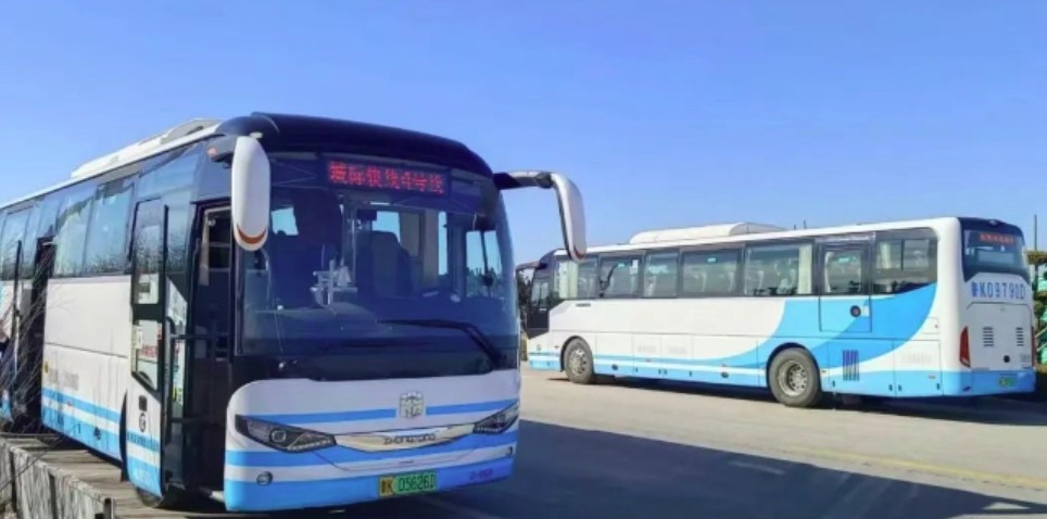 乘坐城際4號(hào)線，打卡布魯維斯、那香海、海草部落，連線貓頭山、火炬八街。